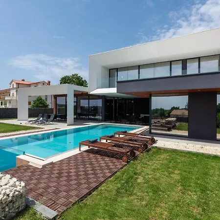 Amazing In Linjan With Wifi And 4 Bedrooms *