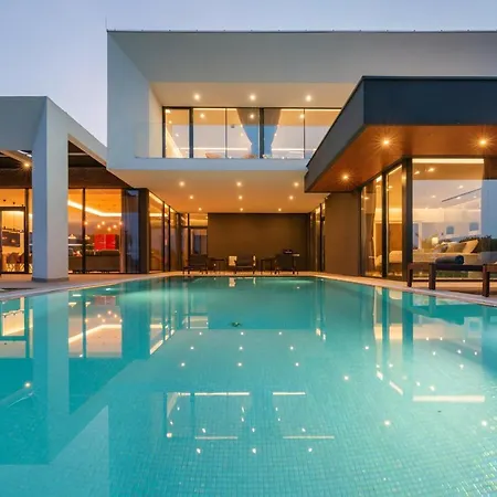 Amazing In Linjan With Wifi And 4 Bedrooms Villa