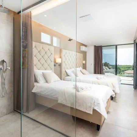 Amazing In Linjan With Wifi And 4 Bedrooms Liznjan