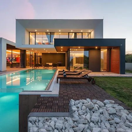 Amazing In Linjan With Wifi And 4 Bedrooms