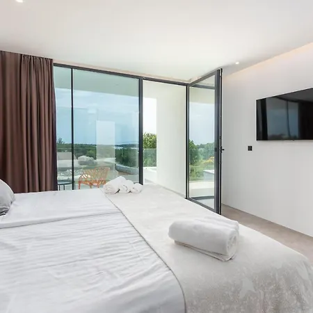 Amazing In Linjan With Wifi And 4 Bedrooms *