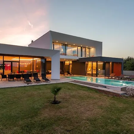 Amazing In Linjan With Wifi And 4 Bedrooms *