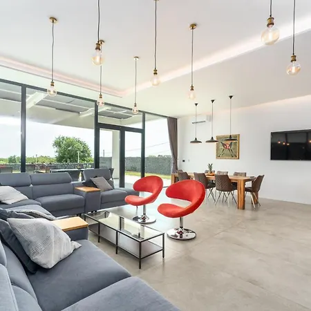Amazing In Linjan With Wifi And 4 Bedrooms *
