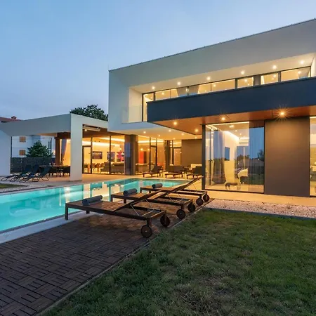 Amazing In Linjan With Wifi And 4 Bedrooms